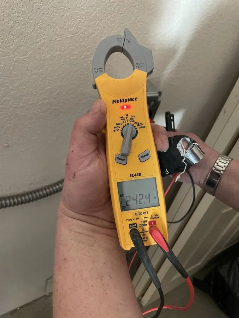 Voltage testing with clamp meter during Generator Installation in Bardmoor